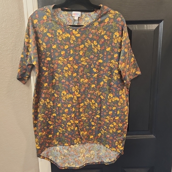 LuLaRoe Tops - LuLaRoe Floral Short Sleeve Top